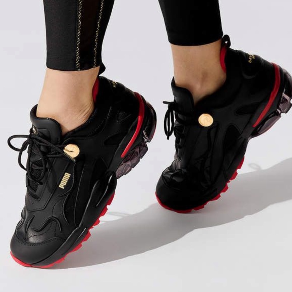 Puma x Balmain
Women's PUMA x Balmain Cell Stella Leather Sneakers